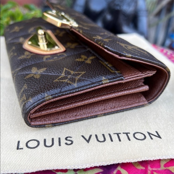 Louis Vuitton Quilted Etoile Monogram Wallet - Picture 9 of 13